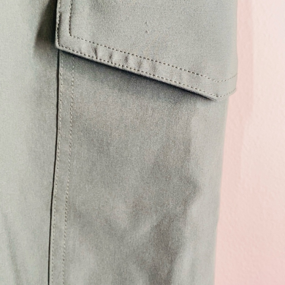 Like New 90 Degree by Reflex Sage Green sz Small Joggers with Cargo Pockets - Picture 4 of 7